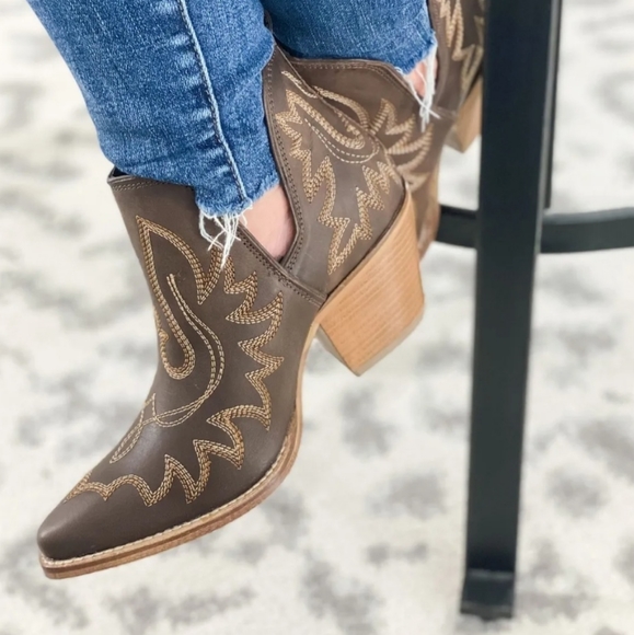 NWT Myra Boho Western Leather Ankle Booties - Picture 10 of 12